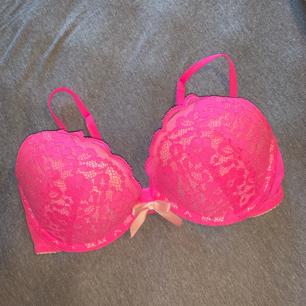 Gilly Hicks Bra